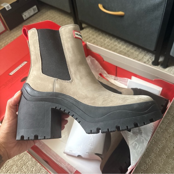 Hunter Women’s Miana Chelsea Boot - Size 9 - Picture 14 of 15